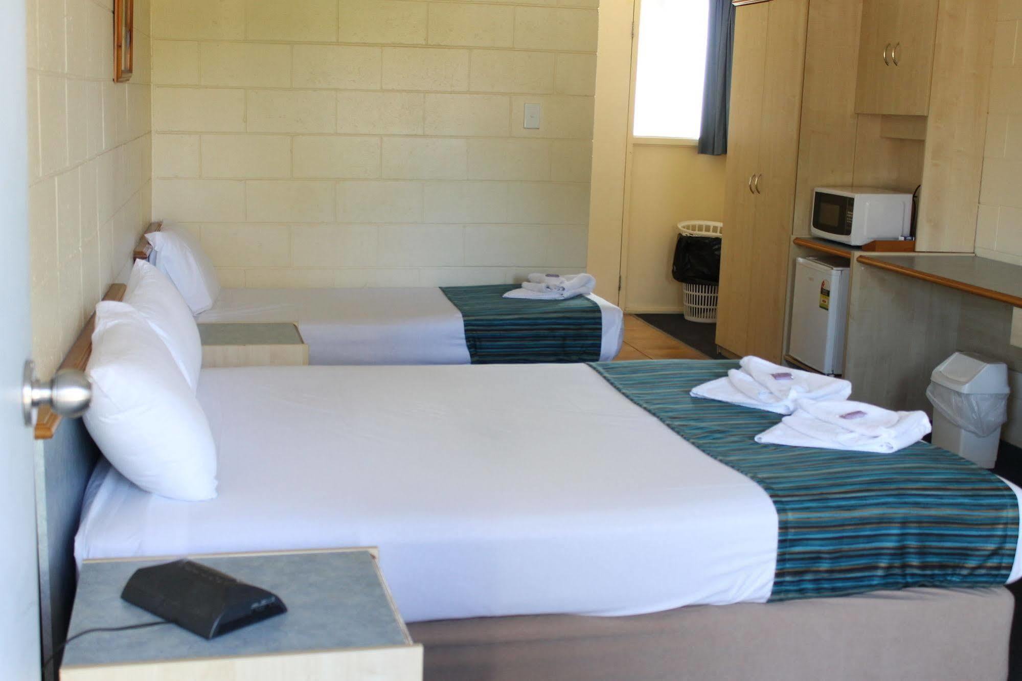 Hotel Rocky Glen Gladstone